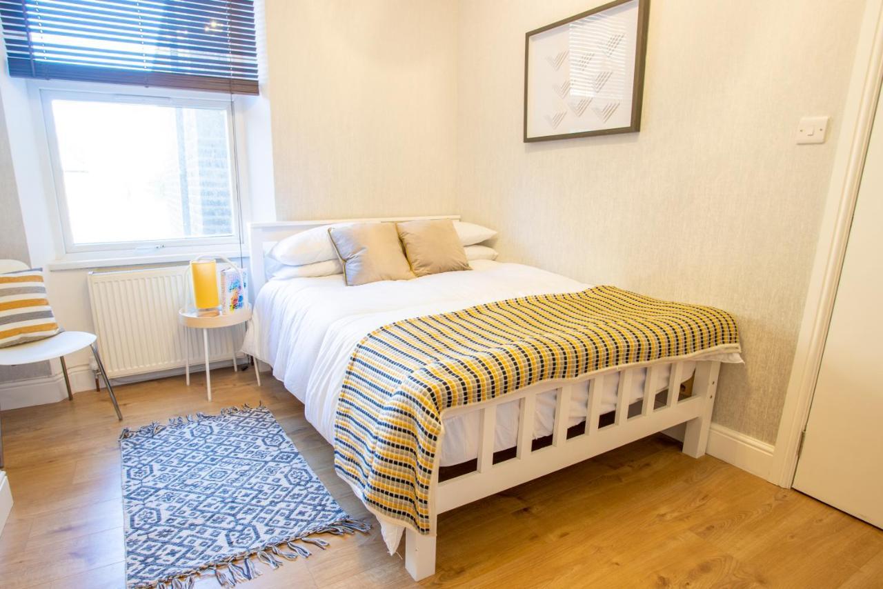 Modern 1 Bed Studio Flat In West Kilburn By Queen'S Park For 2 People Londra Esterno foto