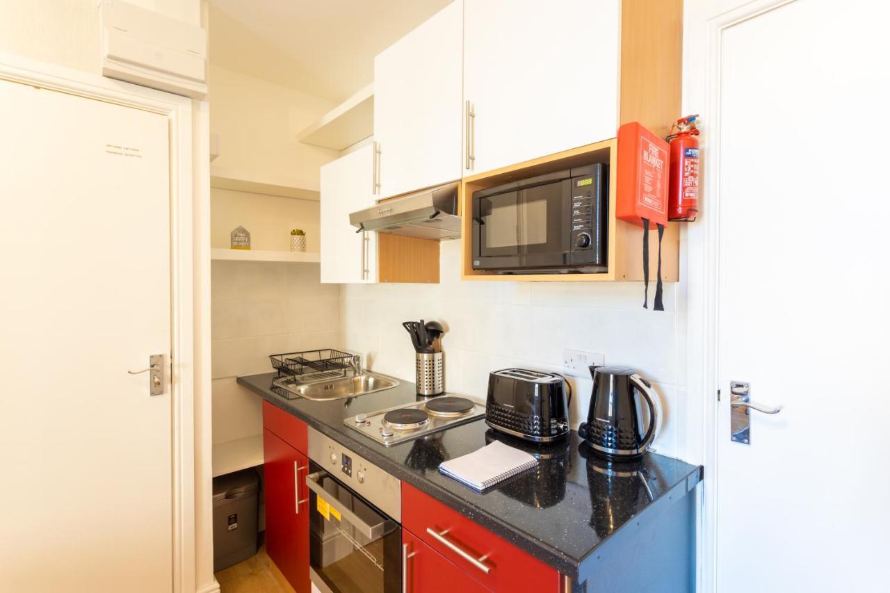 Modern 1 Bed Studio Flat In West Kilburn By Queen'S Park For 2 People Londra Esterno foto